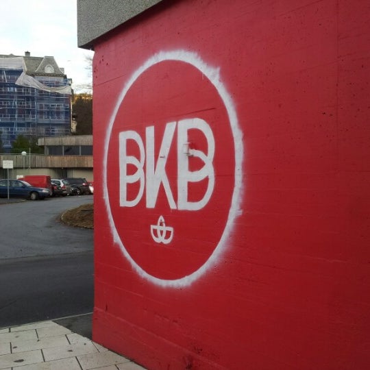 Photo taken at Bergen Kaffebrenneri by Bjarne J S. on 11/27/2012