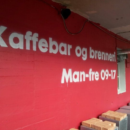 Foto tomada en Bergen Kaffebrenneri  por Bjarne J S. el 11/27/2012