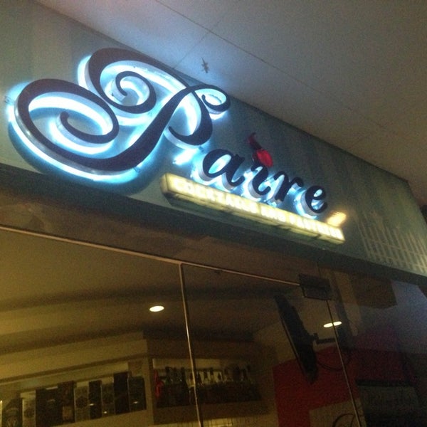 8/21/2014にEllaineがPaire Cocktails and Pastriesで撮った写真
