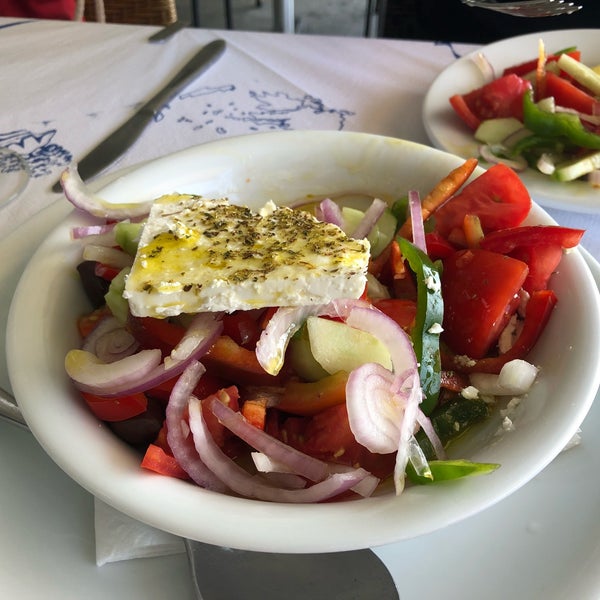 Foto tomada en Taverna Stefanos Fish &amp; Greek food  por Stew L. el 9/19/2018