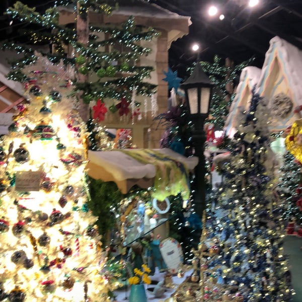 Kristmas Kringle Shoppe Ltd Gift Store in Fond du Lac