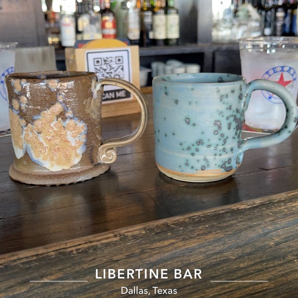 Снимок сделан в Libertine Bar пользователем Chris F. 5/29/2022