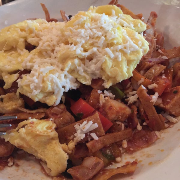 The smoked chicken migas are outstanding! And everything pairs nicely with the Pomosa!