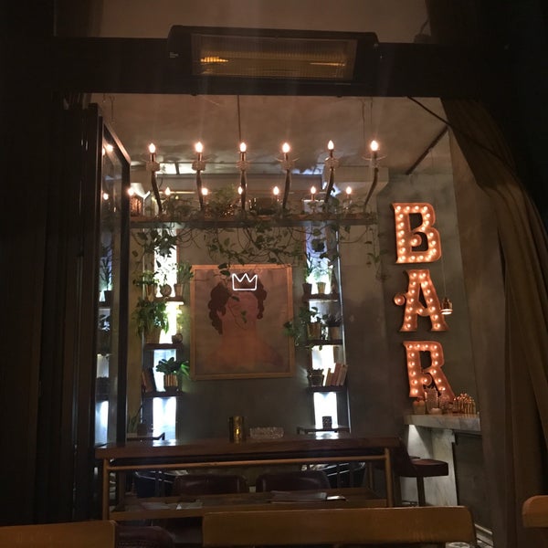 Foto tirada no(a) Moretenders&#39; Cocktail Crib por Shadab K. em 6/26/2019