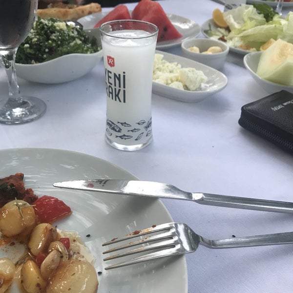 Foto scattata a Ataköy Bahçem Restaurant da Av. Tuğçe T. il 8/31/2018