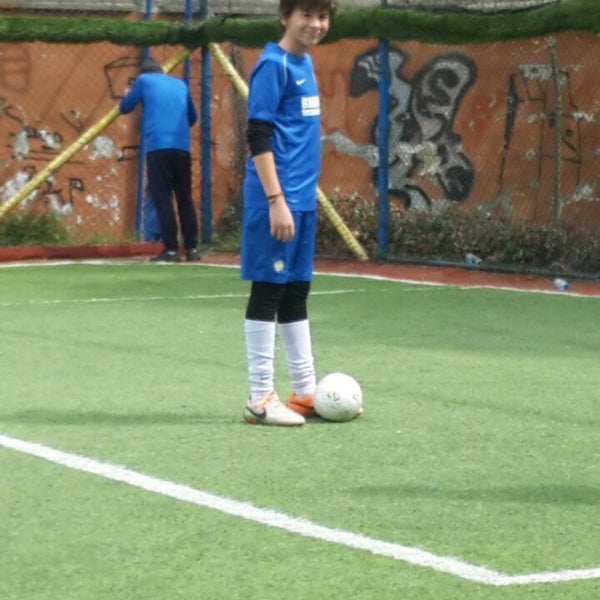 4/6/2014にDinç L.がBrazilian Soccer Schools - Brezilyalı Gibi Oynaで撮った写真