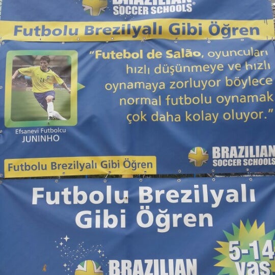 2/22/2014にDinç L.がBrazilian Soccer Schools - Brezilyalı Gibi Oynaで撮った写真