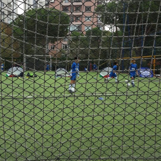 Foto scattata a Brazilian Soccer Schools - Brezilyalı Gibi Oyna da Dinç L. il 10/13/2013