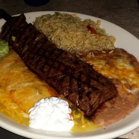 Foto tirada no(a) La Bamba Mexican &amp; Spanish Restaurant por Fork Notes em 3/8/2014
