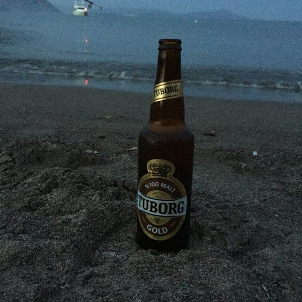 Foto diambil di İncir Beach oleh Hüseyin K. pada 6/1/2016