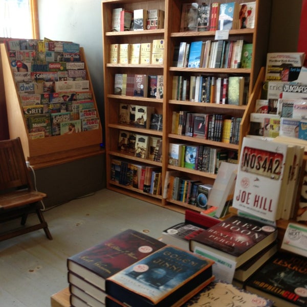 Photo taken at Brilliant Books by Hugh L. on 5/18/2013