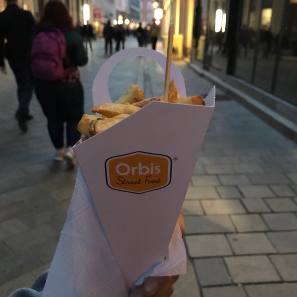Foto scattata a Orbis Street Food da Ceyda Deniz T. il 4/2/2019