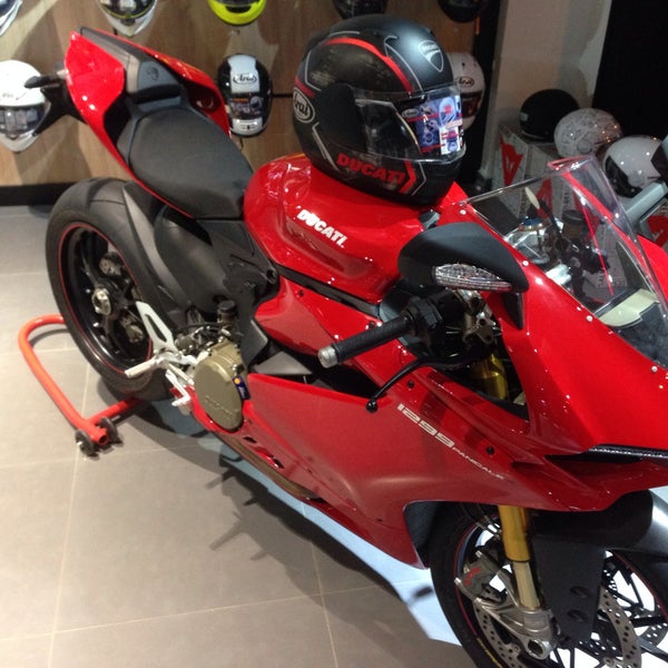 Ducati Triumph