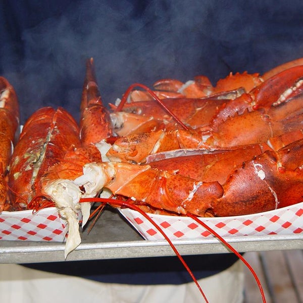 Снимок сделан в Ogunquit Lobster Pound Restaurant пользователем Ogunquit Lobster Pound Restaurant 6/9/2015