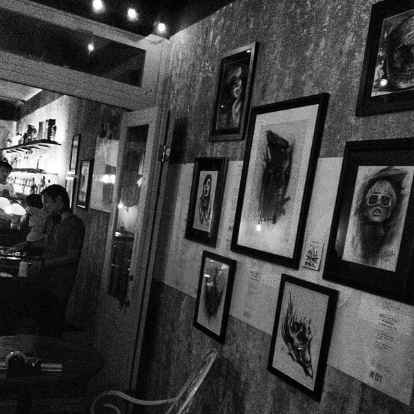 4/21/2013에 HellBobS H.님이 Monstore Bar #01: JOHN DOE에서 찍은 사진