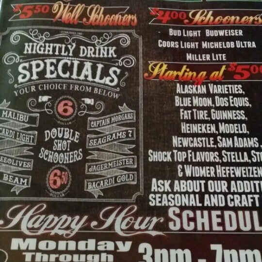 Schooners Patio Grille Bar in Santa Clarita