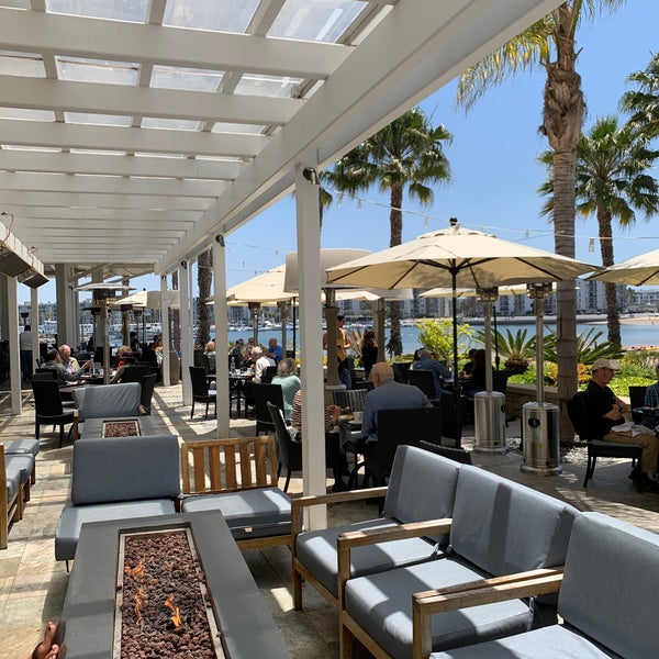 รูปภาพถ่ายที่ Beachside Restaurant and Bar โดย Henry V. เมื่อ 5/27/2021