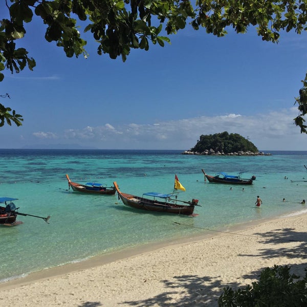 Das Foto wurde bei Castaway Resort von Pierre D. am 12/20/2019 aufgenommen