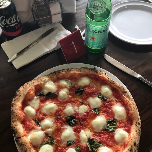 Das Foto wurde bei Pupatella Neapolitan Pizza von Mariah D. am 8/27/2017 aufgenommen