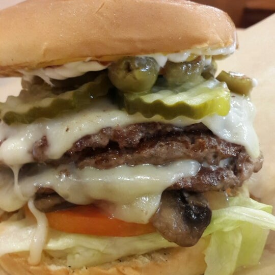 Photo taken at Meatheads Burgers &amp; Fries by Vic M. on 9/12/2013