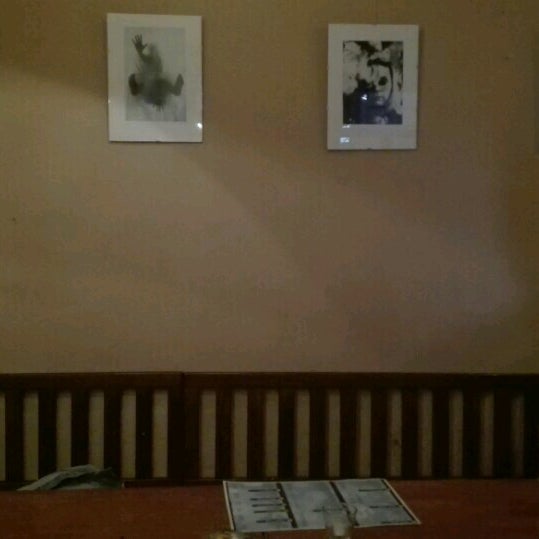 Photo prise au Napa Bar &amp; Art Gallery par neříkej mi Mart&#39;o le8/5/2016