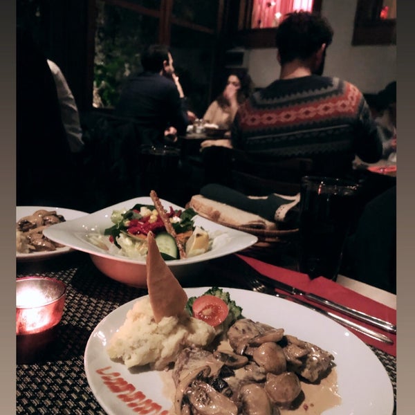 Photo prise au Kalecik Restaurant par Behunec le12/22/2018
