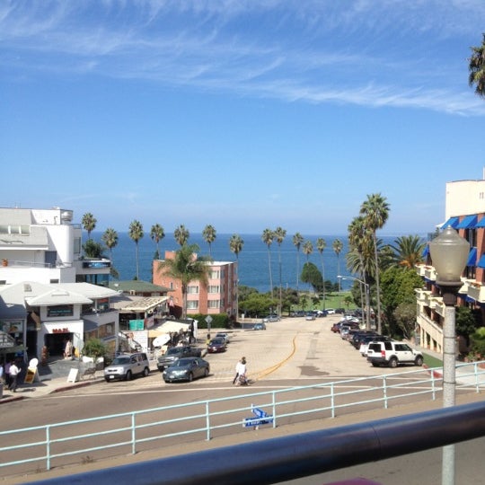 Photo taken at The Rooftop La Jolla by H K. on 10/4/2012