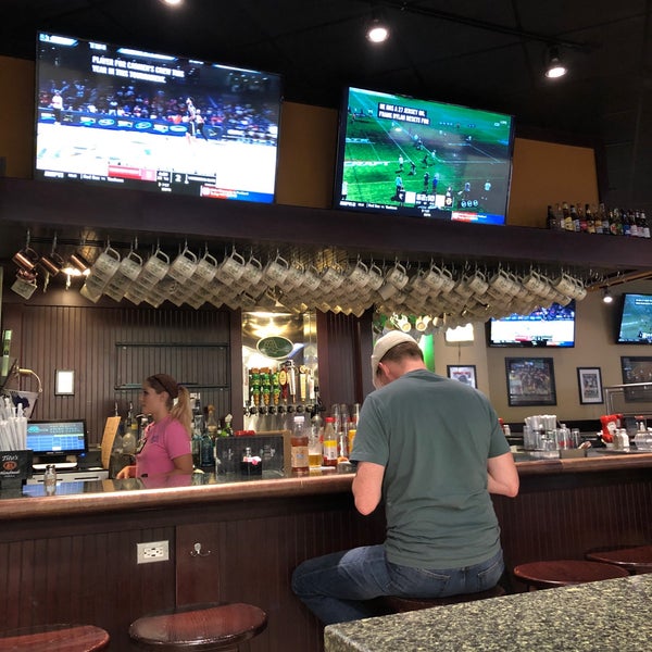 รูปภาพถ่ายที่ The Greene Turtle Sports Bar &amp; Grille โดย Bodybyloud! เมื่อ 8/4/2019