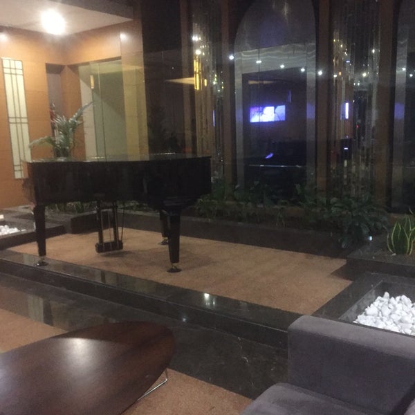 Photo taken at Mercure İstanbul Altunizade Hotel by Seda C. on 11/17/2018