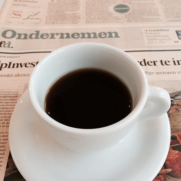 4/7/2014 tarihinde Sebastiaan H.ziyaretçi tarafından Amsterdam Coffee Roasters'de çekilen fotoğraf