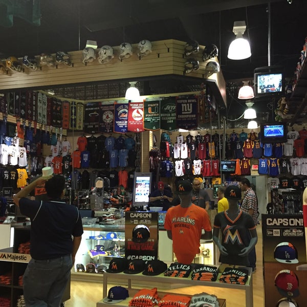 THE MIAMI HEAT STORE - 11401 NW 12th St, Miami, Florida - Sports