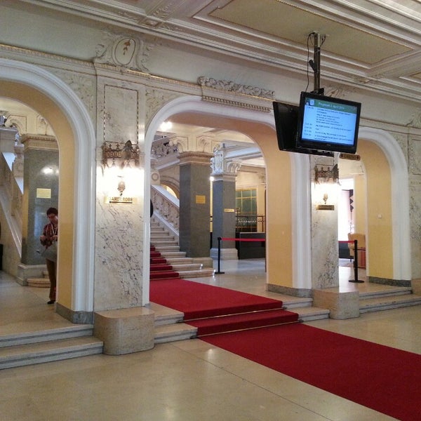 Foto diambil di Congress Graz oleh Dace G. pada 4/3/2014