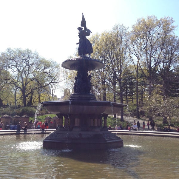 Bethesda Fountain with people view from the terrace in Central