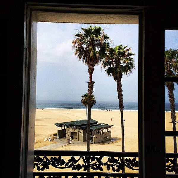 Foto tomada en Venice Beach Suites &amp; Hotel  por Emre Berge E. el 4/25/2014