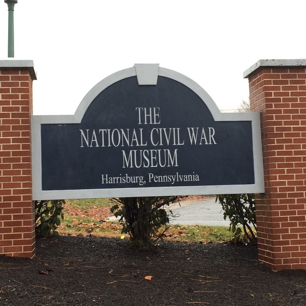 รูปภาพถ่ายที่ National Civil War Museum โดย Eric 📱 M. เมื่อ 12/6/2014