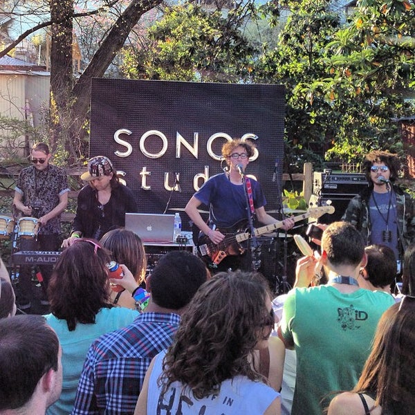 Foto diambil di Sonos Studio @ SXSW oleh Thomas M. pada 3/15/2013