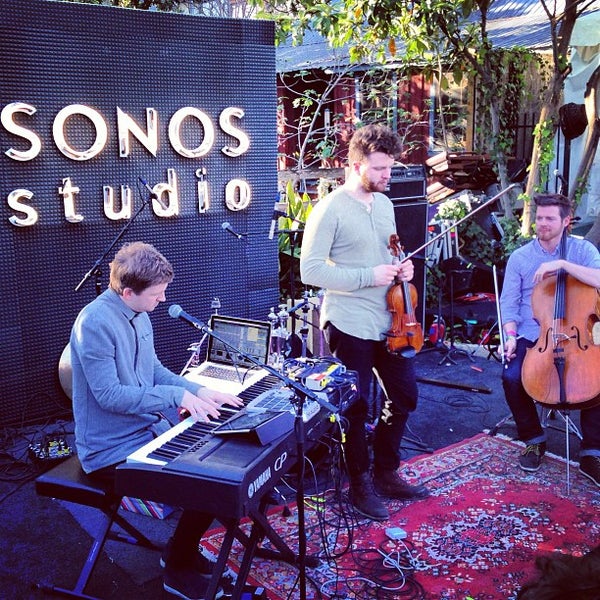 Photo prise au Sonos Studio @ SXSW par Thomas M. le3/15/2013