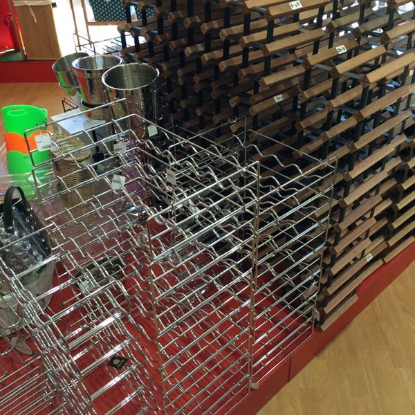 Howards Storage World (Now Closed) 274278 Leach Highway