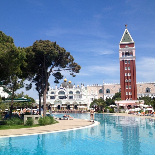 4/30/2013 tarihinde Keytlin 💋 G.ziyaretçi tarafından Venezia Palace Deluxe Resort Hotel'de çekilen fotoğraf