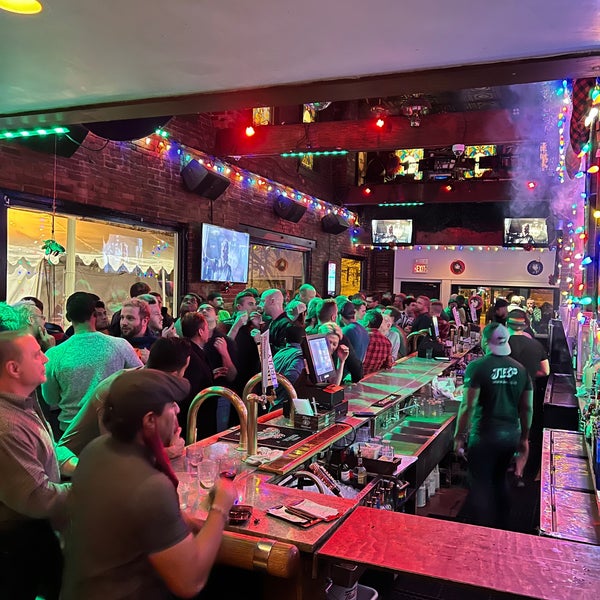 12/7/2021 tarihinde Dave J.ziyaretçi tarafından JR&#39;s Bar &amp; Grill'de çekilen fotoğraf
