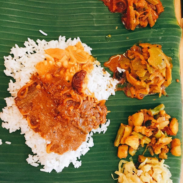 Das Foto wurde bei Curry Leaf Restaurant von Ismail K. am 8/15/2016 aufgenommen