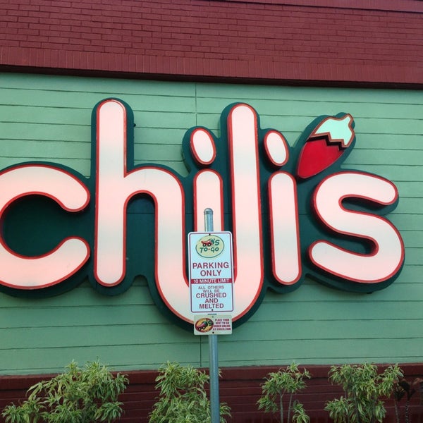 Photo taken at Chili&#39;s Grill &amp; Bar by Chicke F. on 4/5/2013