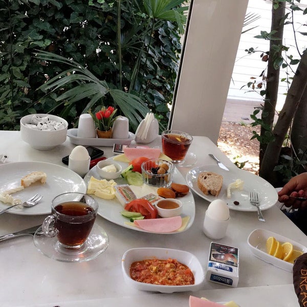 Foto tomada en Büyükada Çankaya Otel  por NAksahin🌼 el 7/16/2017