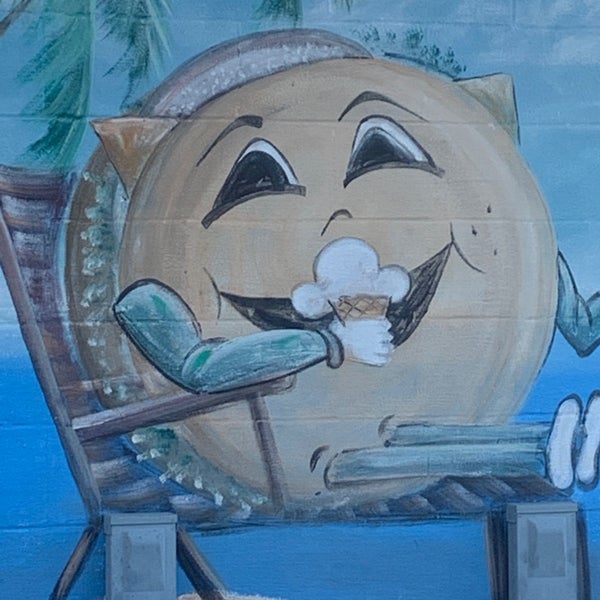 Beef 'n Buns 'n Paradise Ice Cream Parlor in Frederick