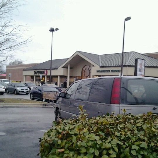 Safeway Grocery Store in Brightwood