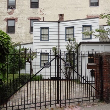 Photos At 121 Charles St Historic Site In New York