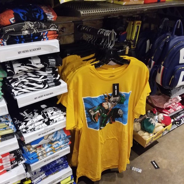 Hot Topic Clothing Store in Galleria