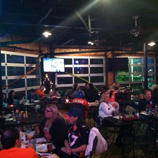 Foto scattata a Platte River Bar And Grille da Diane G. il 10/29/2012