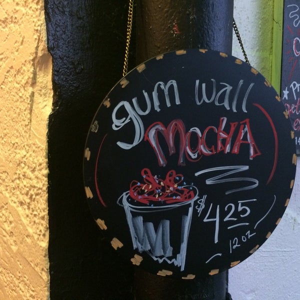 11/7/2015 tarihinde Kaysha R.ziyaretçi tarafından Ghost Alley Espresso'de çekilen fotoğraf