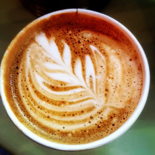 9/19/2012 tarihinde Stephanie H.ziyaretçi tarafından MyWayCup Coffee'de çekilen fotoğraf